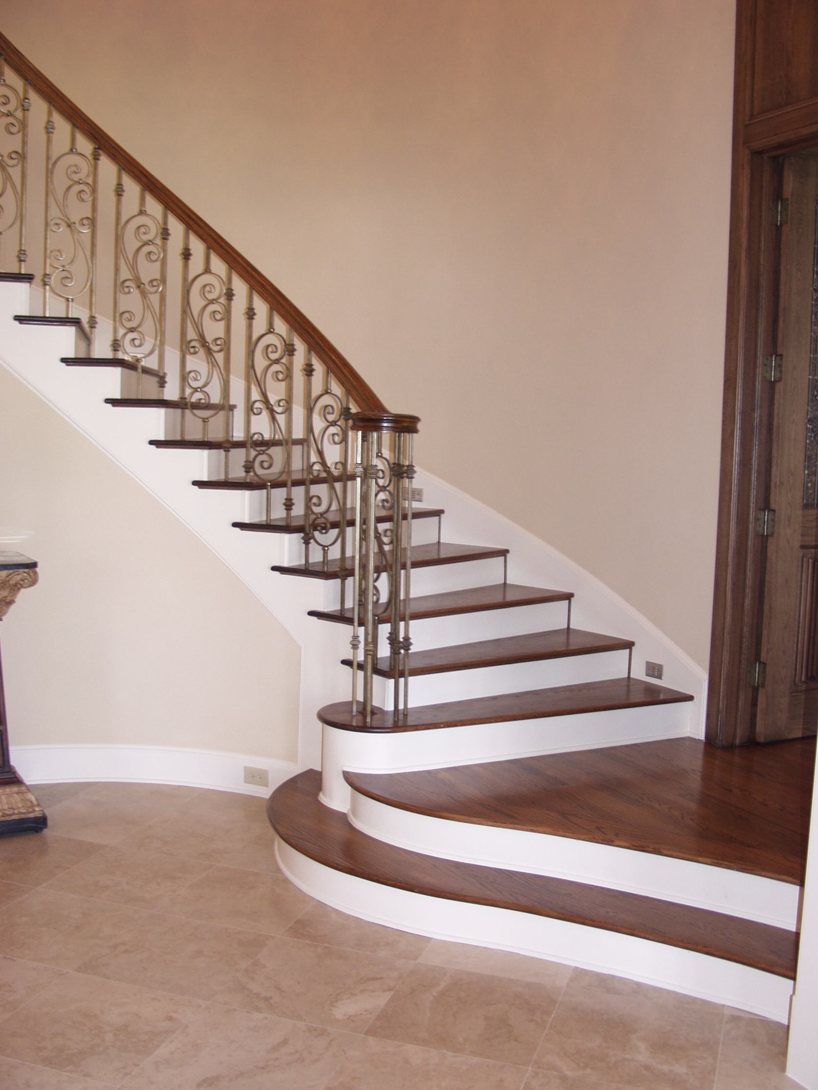 Circular Stair with Scrolls and Kncukles